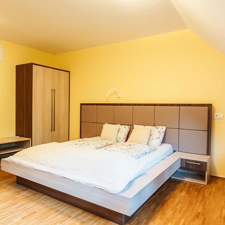 Dvorec Trebnik - Sobe Slovenske Konjice Exterior photo